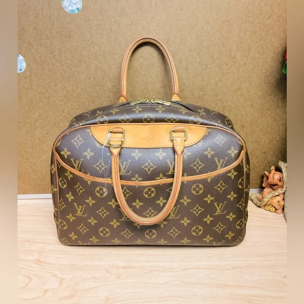 LOUIS VUITTON ✅AUTHENTIC LARGE DEAUVILLE BAG
